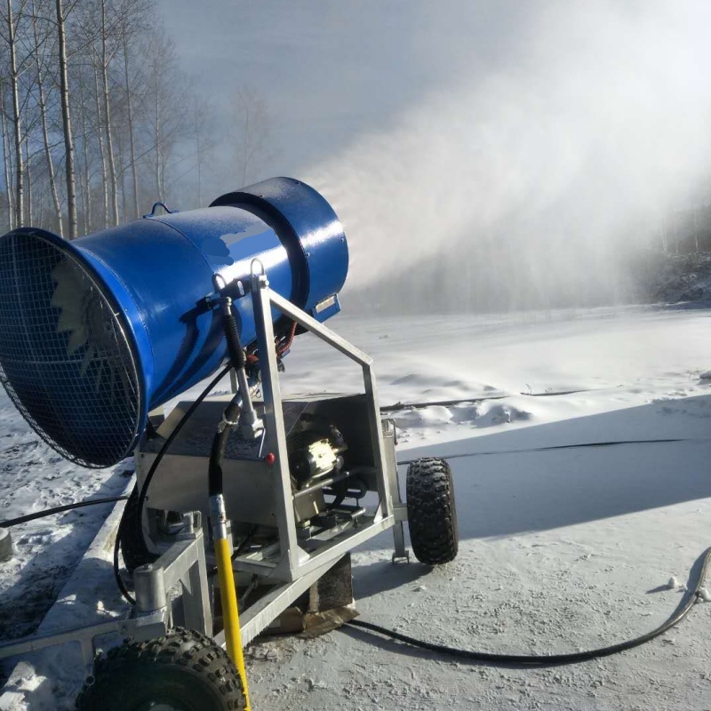 Event & Party Supply - 高効率人工造雪機、屋外スキー場、冬季イベント、キャノンファン式造雪機、造雪施設