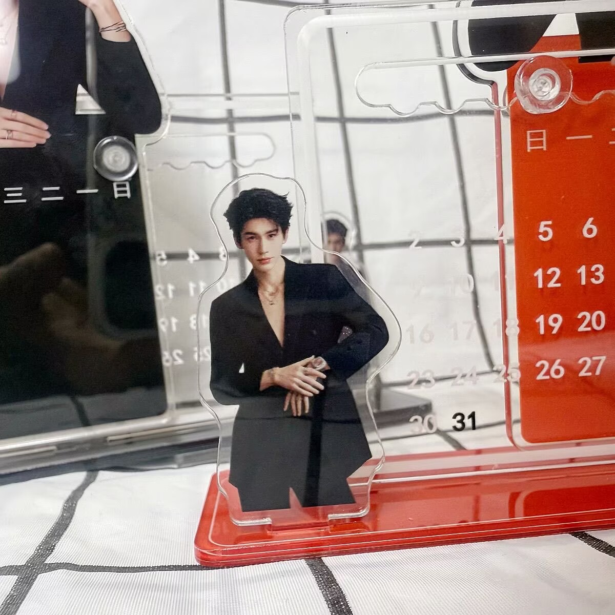 張玲河の3Dカレンダー飾り、周辺機器、張玲河のデスクトップデ - Supply Event のレビューと価格