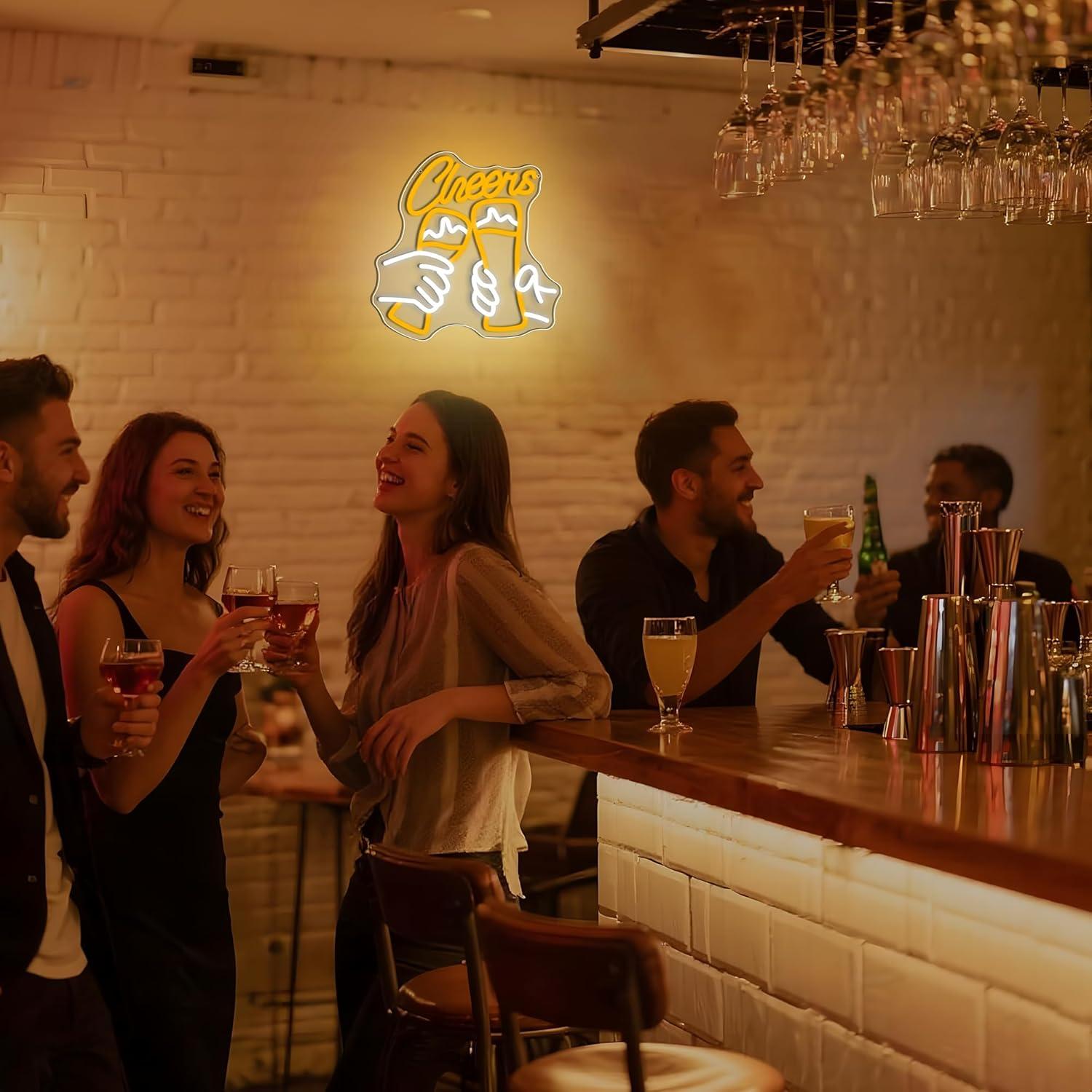 「Cheers」の文字が入ったカクテルネオンサイン。USB接 - Neon Sign Party のレビューと価格